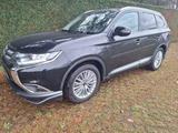 Mitsubishi Outlander 2,0  CVT Edition 100 - Mitsubishi Outlander: Cvt