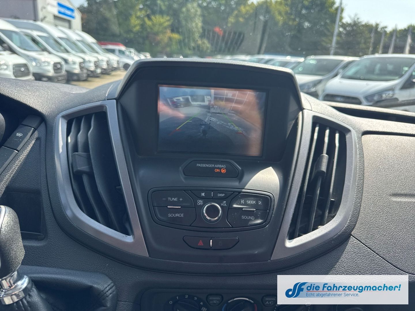 Fahrzeugabbildung Ford Transit Kasten 350 L3 Trend 2.0 TDCi DPF AHK Nav