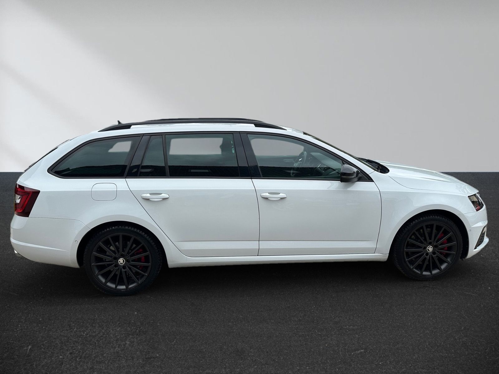 SKODA Octavia Combi RS 245 – Bild 3