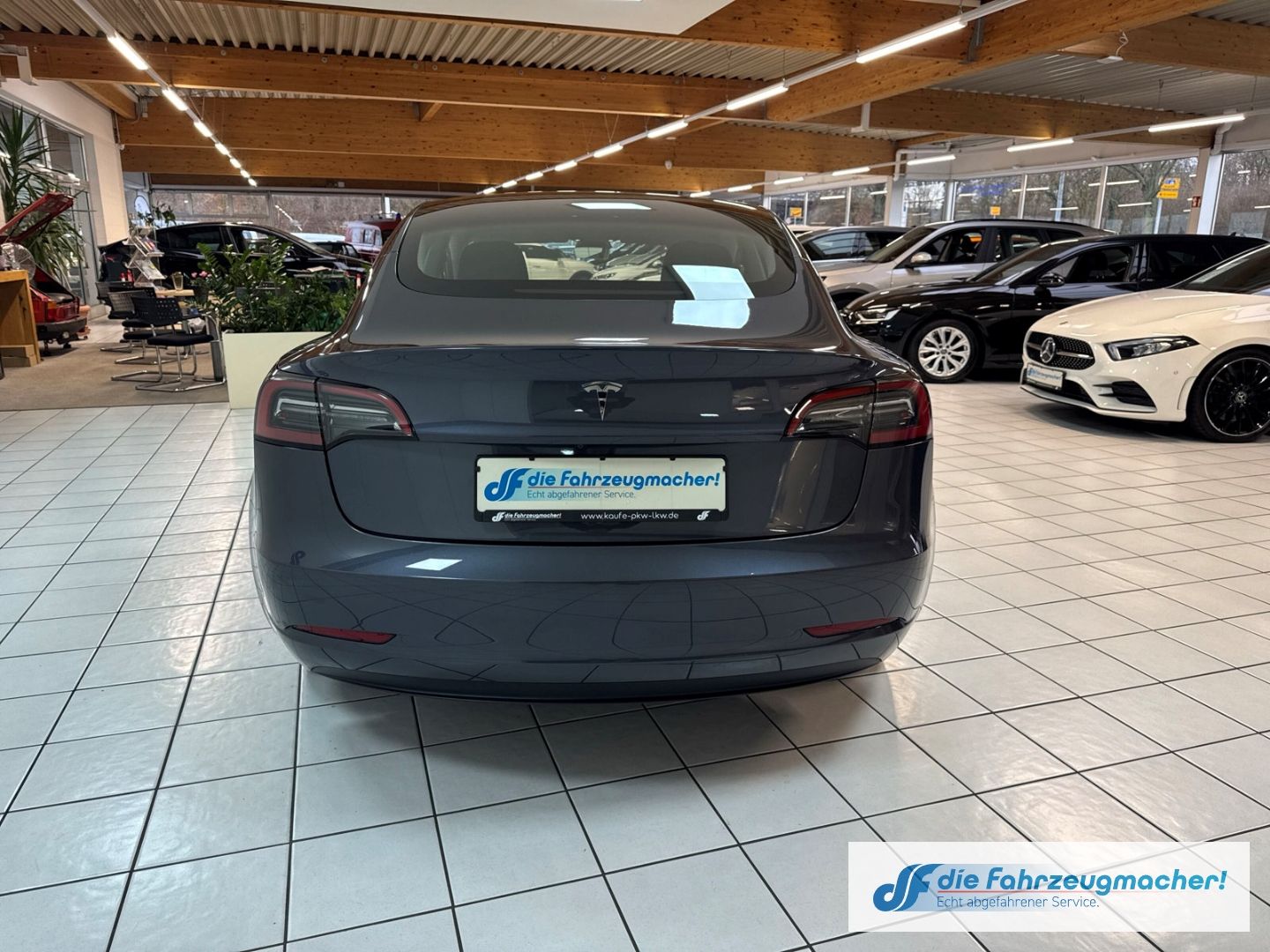 Fahrzeugabbildung Tesla Model 3 Long Range RWD Soundsystem ACC El. Heckk