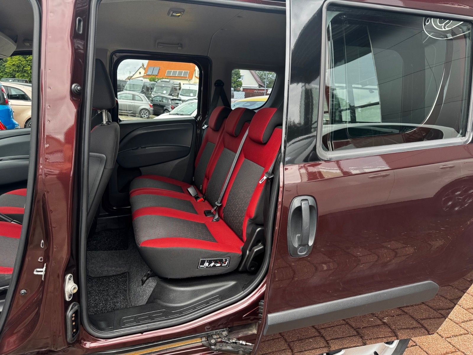 Fahrzeugabbildung Fiat Doblo My Life  1.6 Diesel 5 Sitzer