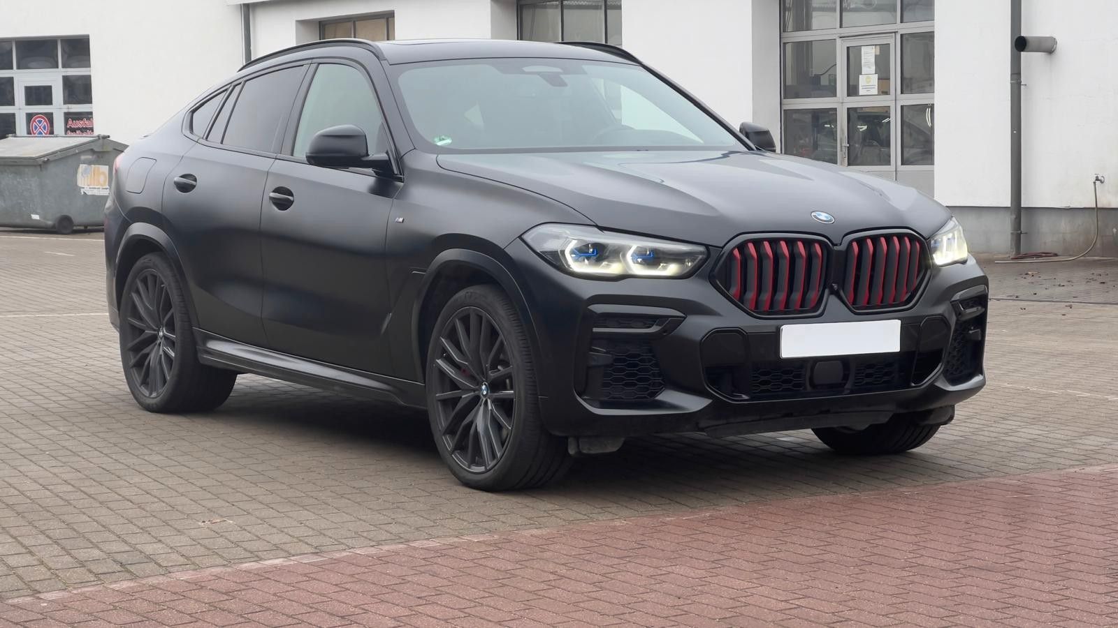 Fahrzeugabbildung BMW X6 M550 i*Laser*STHZ*AHK*HU*B&W*VOLL*Mietkauf