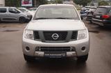 Nissan Navara Pickup Double Cab XE 4X4 - Nissan Navara aus 2015
