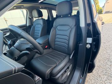 Volkswagen Touareg - 11