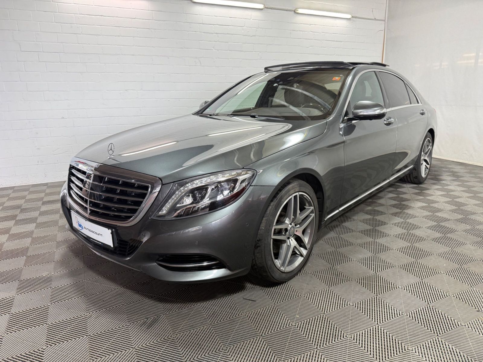 MERCEDES-BENZ S 350 d lang Distr. PANO HUD Burmester 360° Mem.