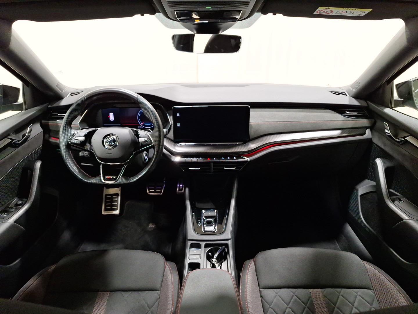 SKODA OCTAVIA 2.0 TDI DSG RS 200CH - MATRIX-LED SCHEINWERFE - VIRTUAL COCKPIT - SYSTÈME DE NAVIGATION - MATRIX-LED