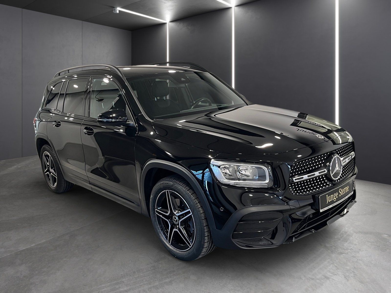 Fahrzeugabbildung Mercedes-Benz GLB 220 d AMG*Standh*Night*Fondsitz verstellbar*
