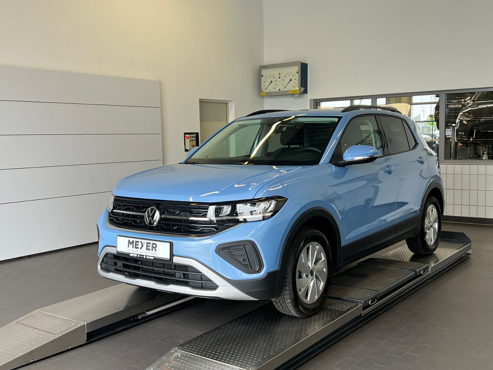 Fahrzeugabbildung Volkswagen T-Cross Life 1.0 l TSI *LED,ACC,Navi,Kamera,16''