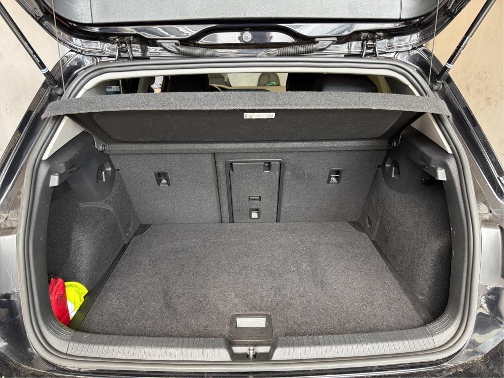 Volkswagen Golf VIII Lim. Life /KAMERA/SITZHEIZ/DSG/ERGO/17, миниатюра 8