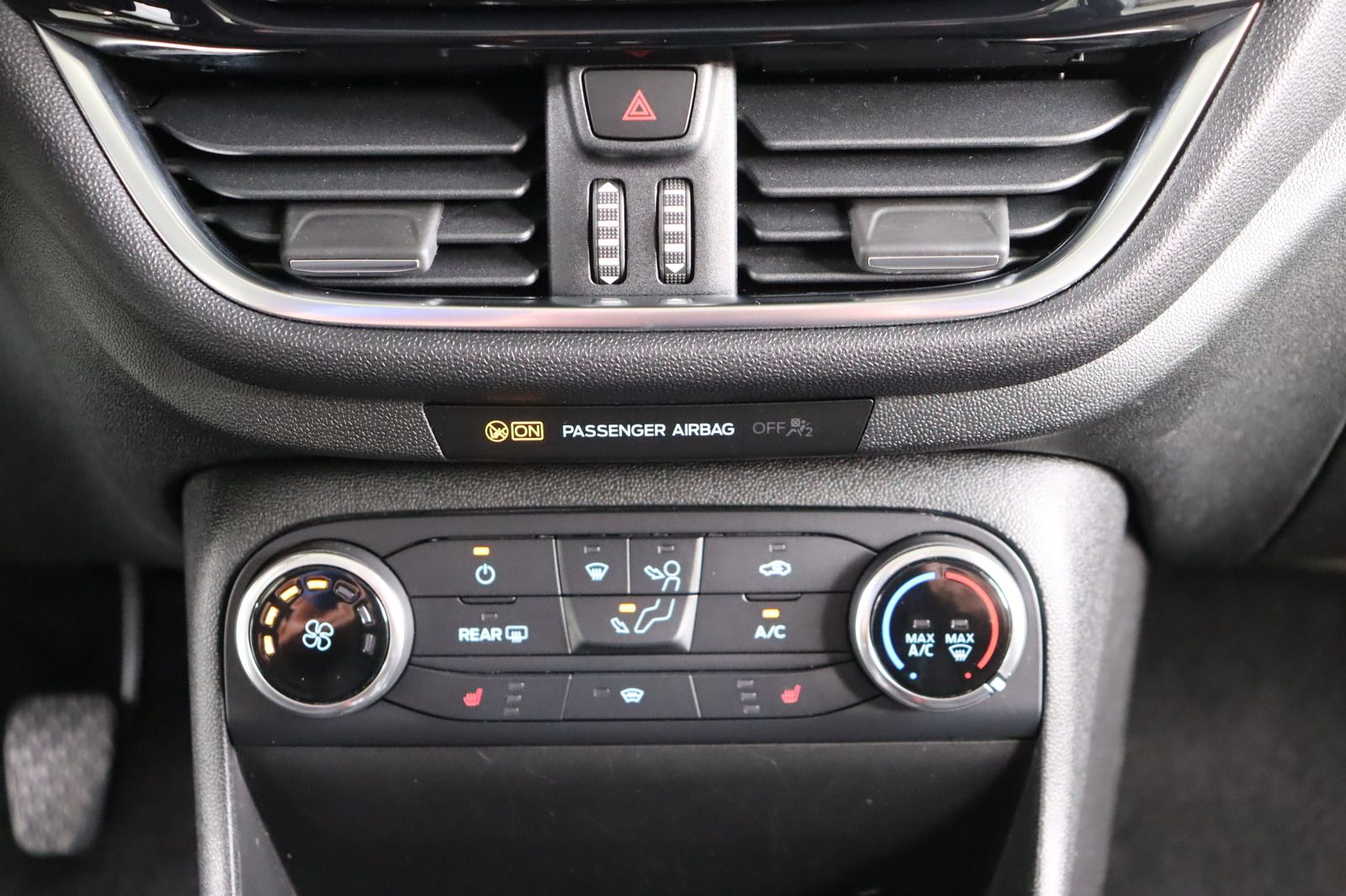 Fahrzeugabbildung Ford Fiesta 1.0 l Active * Klima * SHZ * PDC