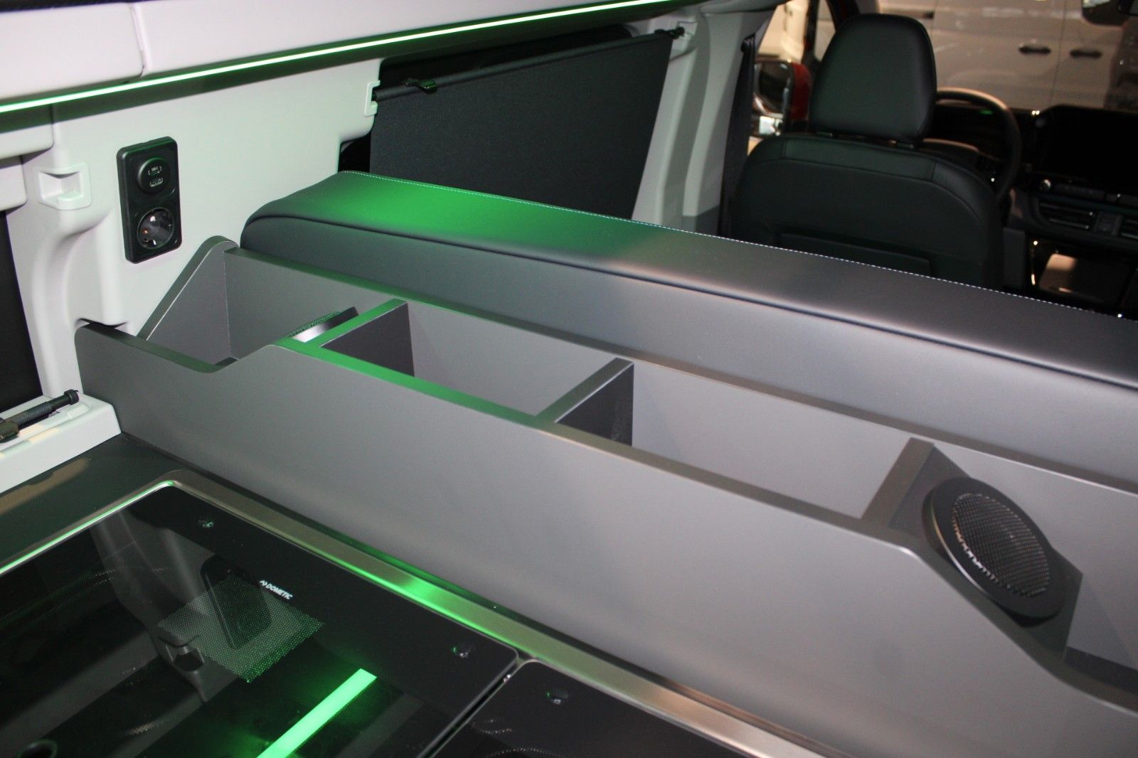 Fahrzeugabbildung Ford NUGGET L1 Active MARKISE + Aufstelldach SOFORT