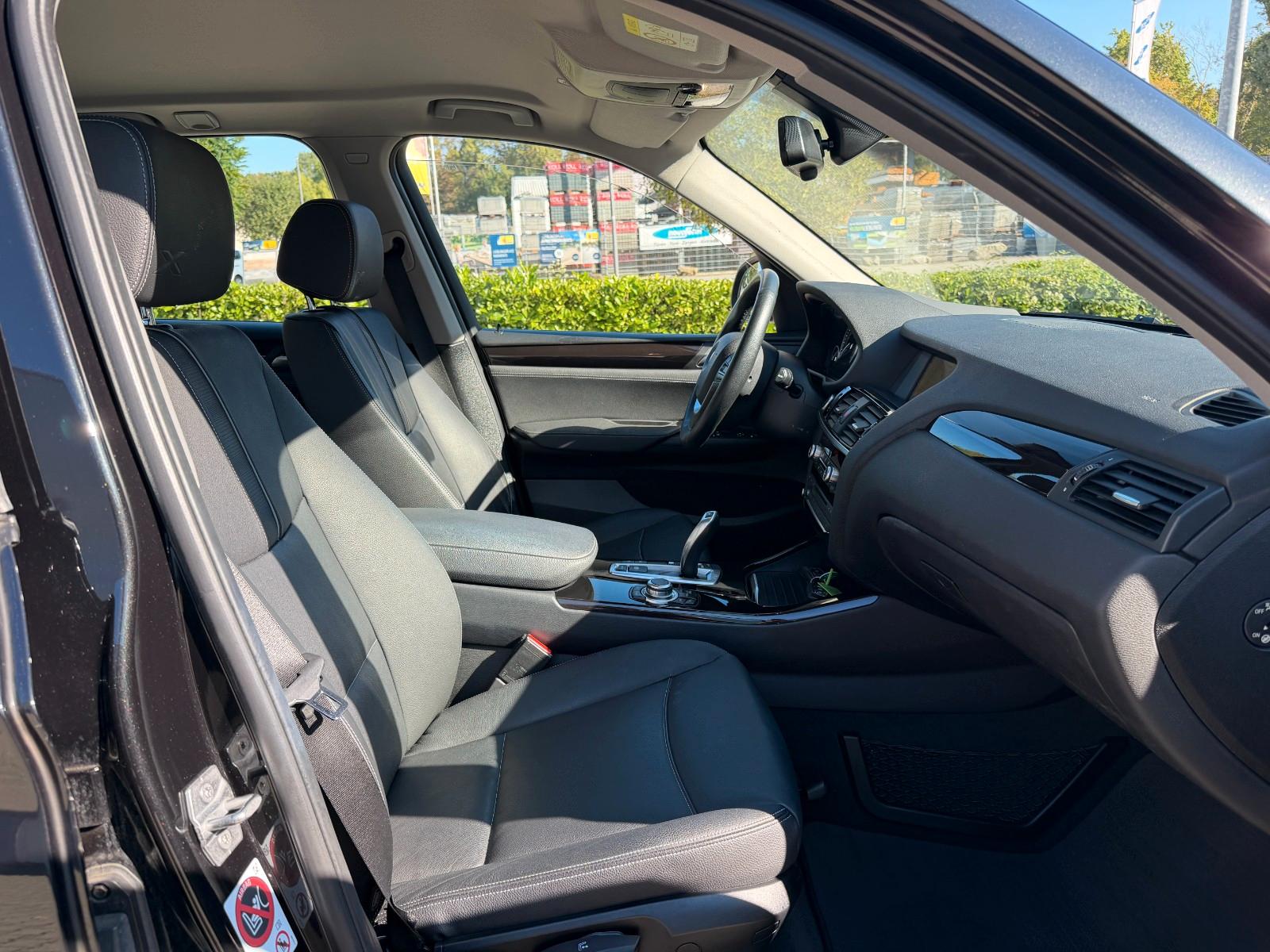 BMW X3 xDrive 20 i xLine Garantie*1.Hand*Kamera*Navi