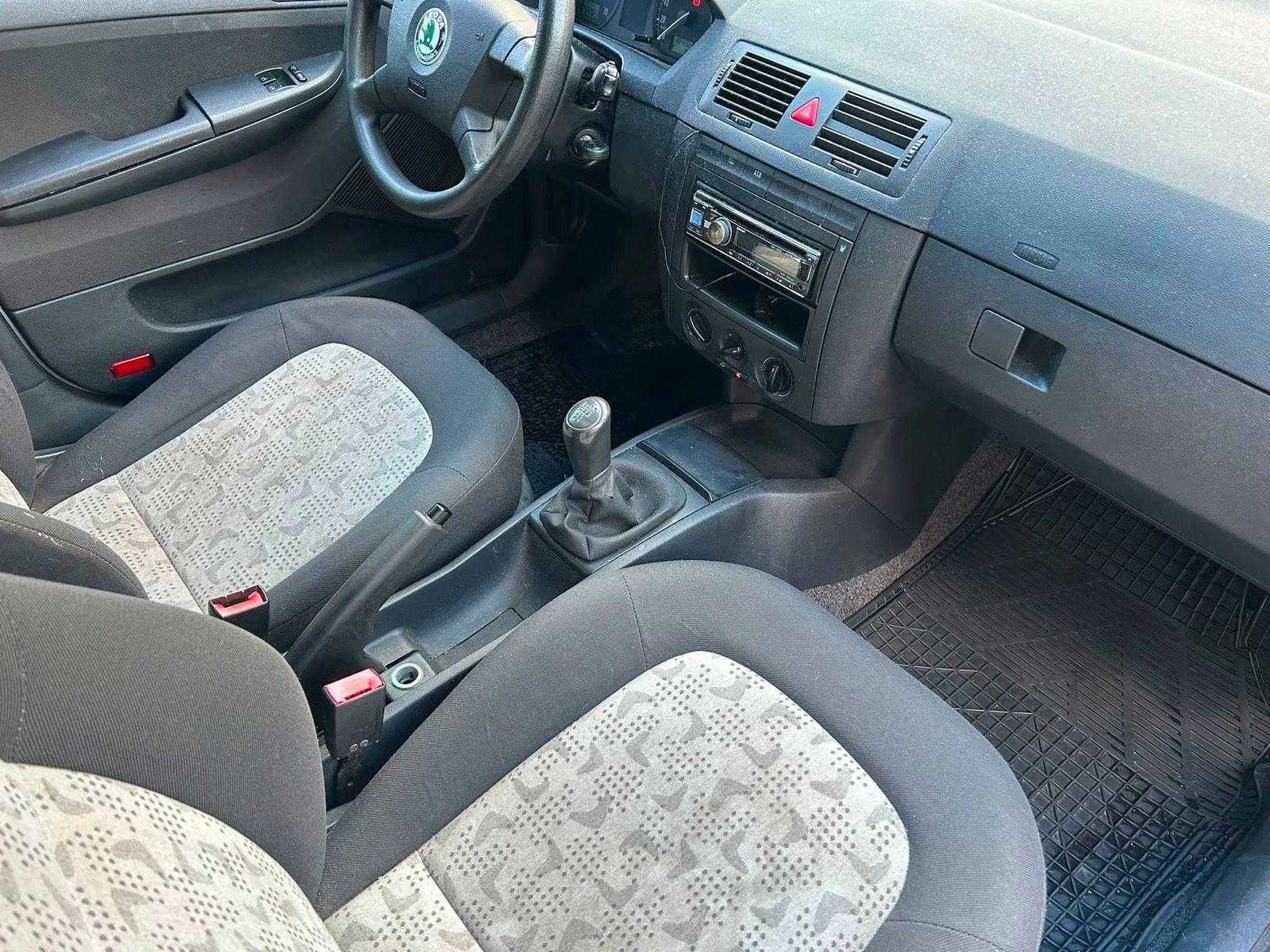 Skoda Fabia 2005 — interior