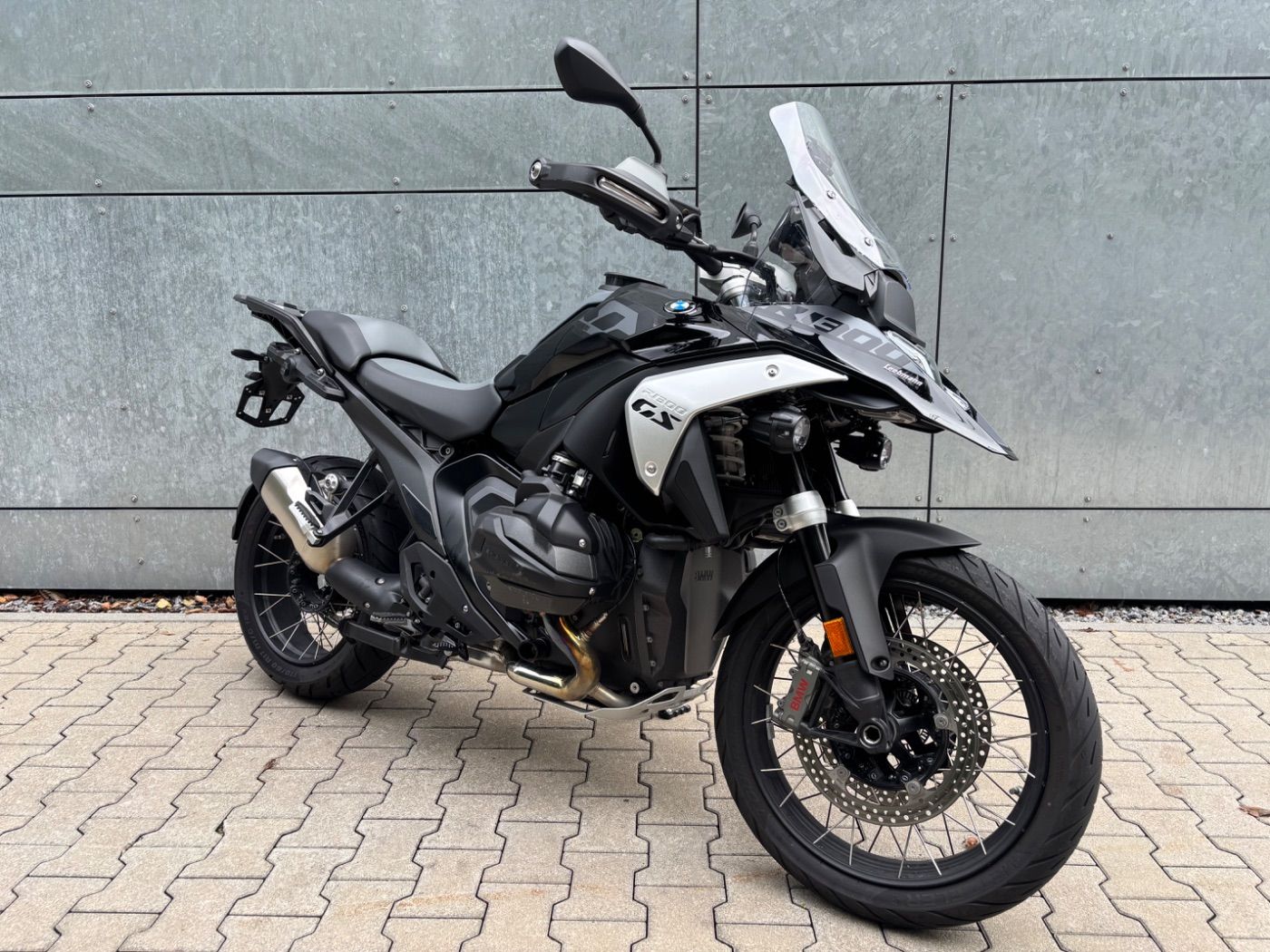 Fahrzeugabbildung BMW R 1300 GS Triple Black 3 Pakete