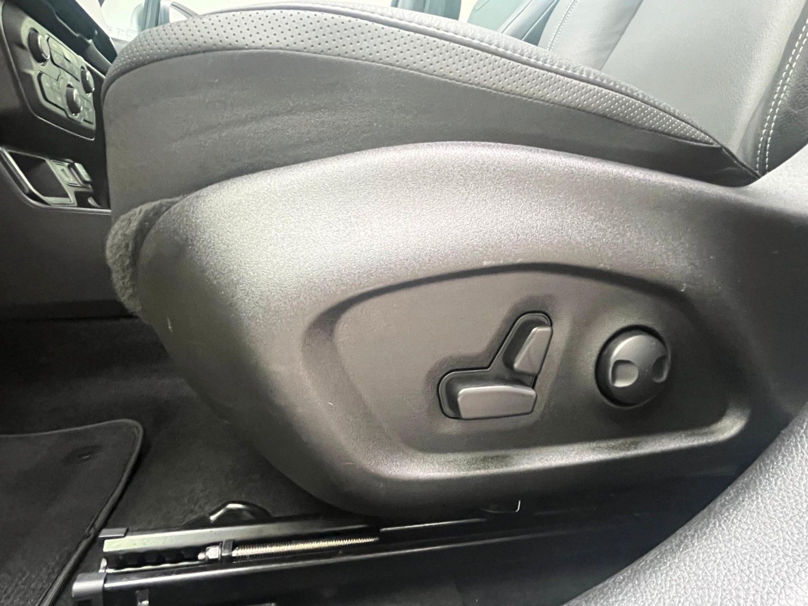 Fahrzeugabbildung Jeep Renegade 1.5 Mild-Hybrid FWD Summit*Pano*Leder