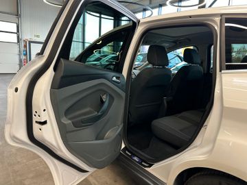 Ford C-Max Titanium *AHK*Klima*Kamera*DAB*Panorama*