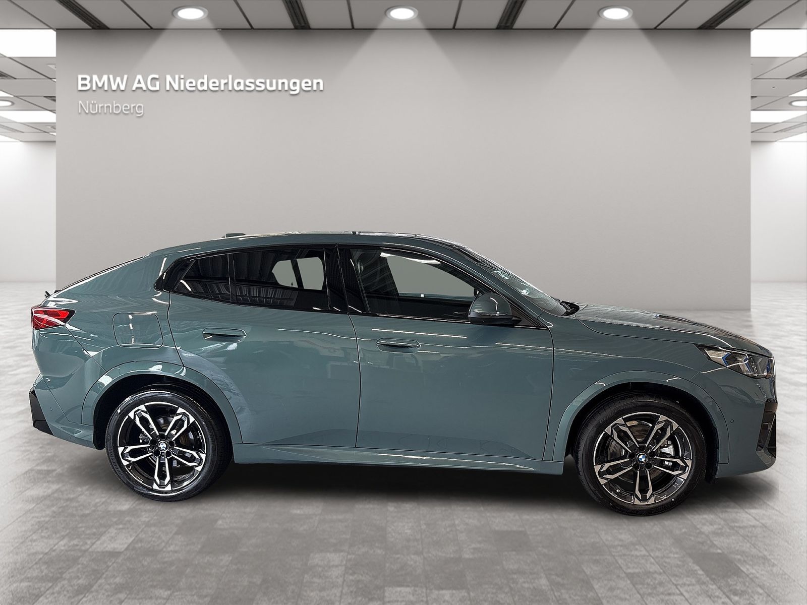BMW iX2 - Bild 2