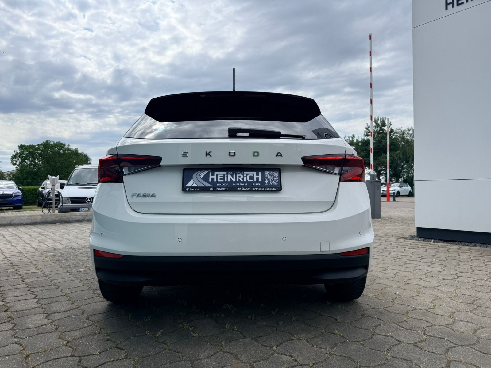 Fahrzeugabbildung SKODA Fabia 95PS 5-Gang*PDC*LED*SHZ*SmartLink