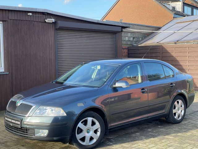 Skoda Octavia 1.8 TSI Lim. Elegance KLIMAAUT. ALU PDC