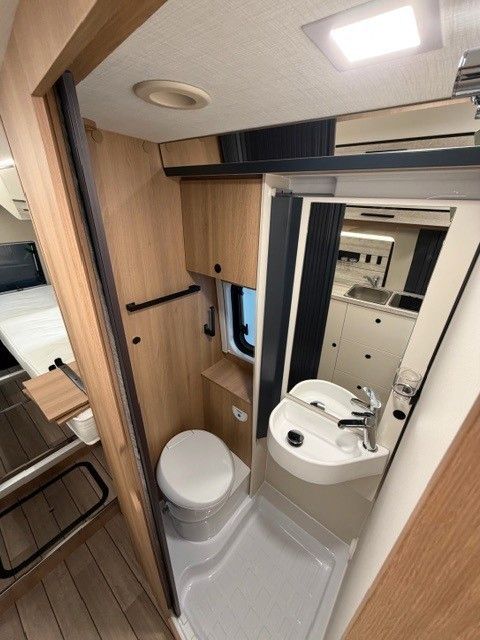 Fahrzeugabbildung Forster Vantasy V 636 EB Vibe Edition *Autom.*Markise*RF