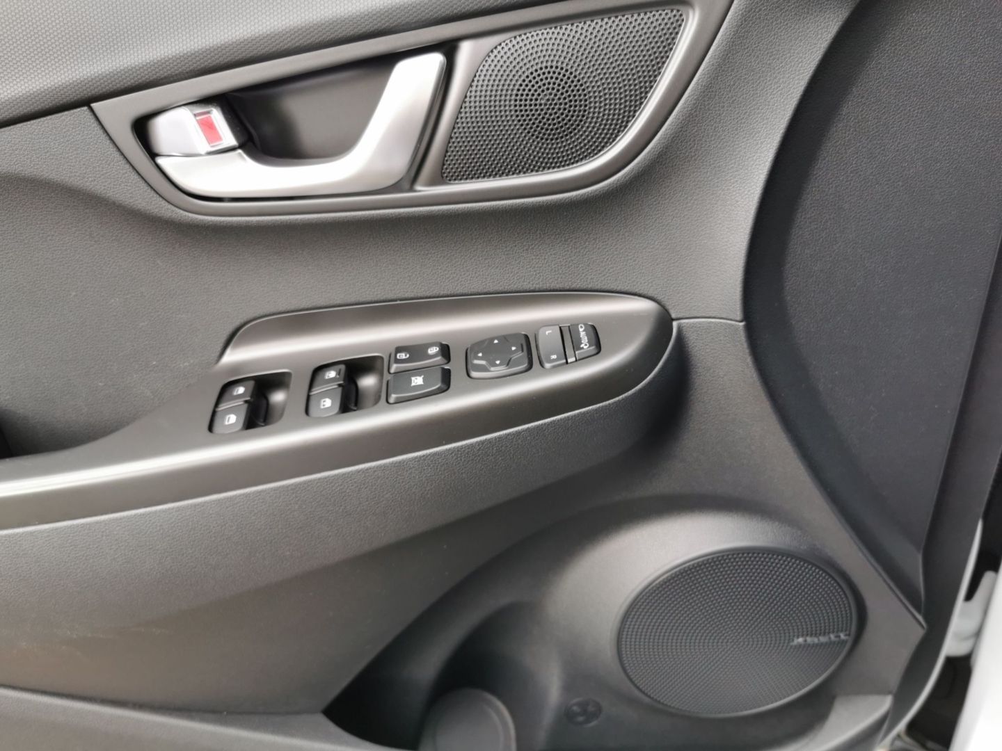 Fahrzeugabbildung Hyundai KONA Elektro PRIME Navi LED HUD el. Sitze Kamera