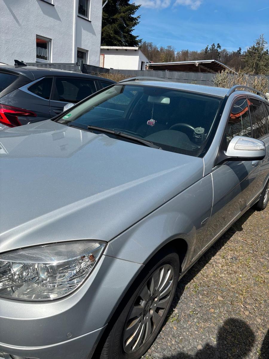 Mercedes-Benz C220 2008 — rear view
