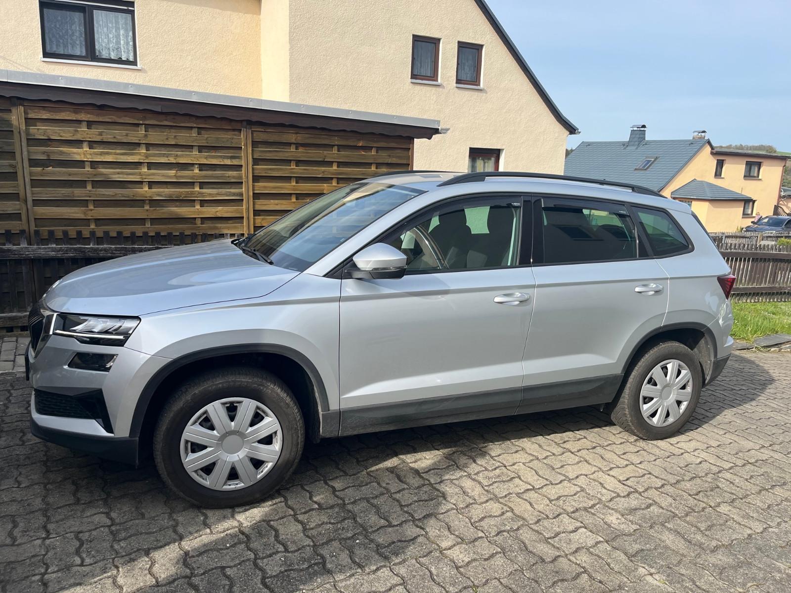 Skoda Karoq Selection, 13.100 km, AHK, SR/WR