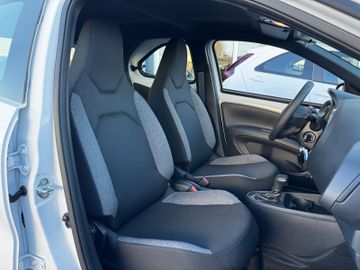 Toyota Aygo (X) - 11