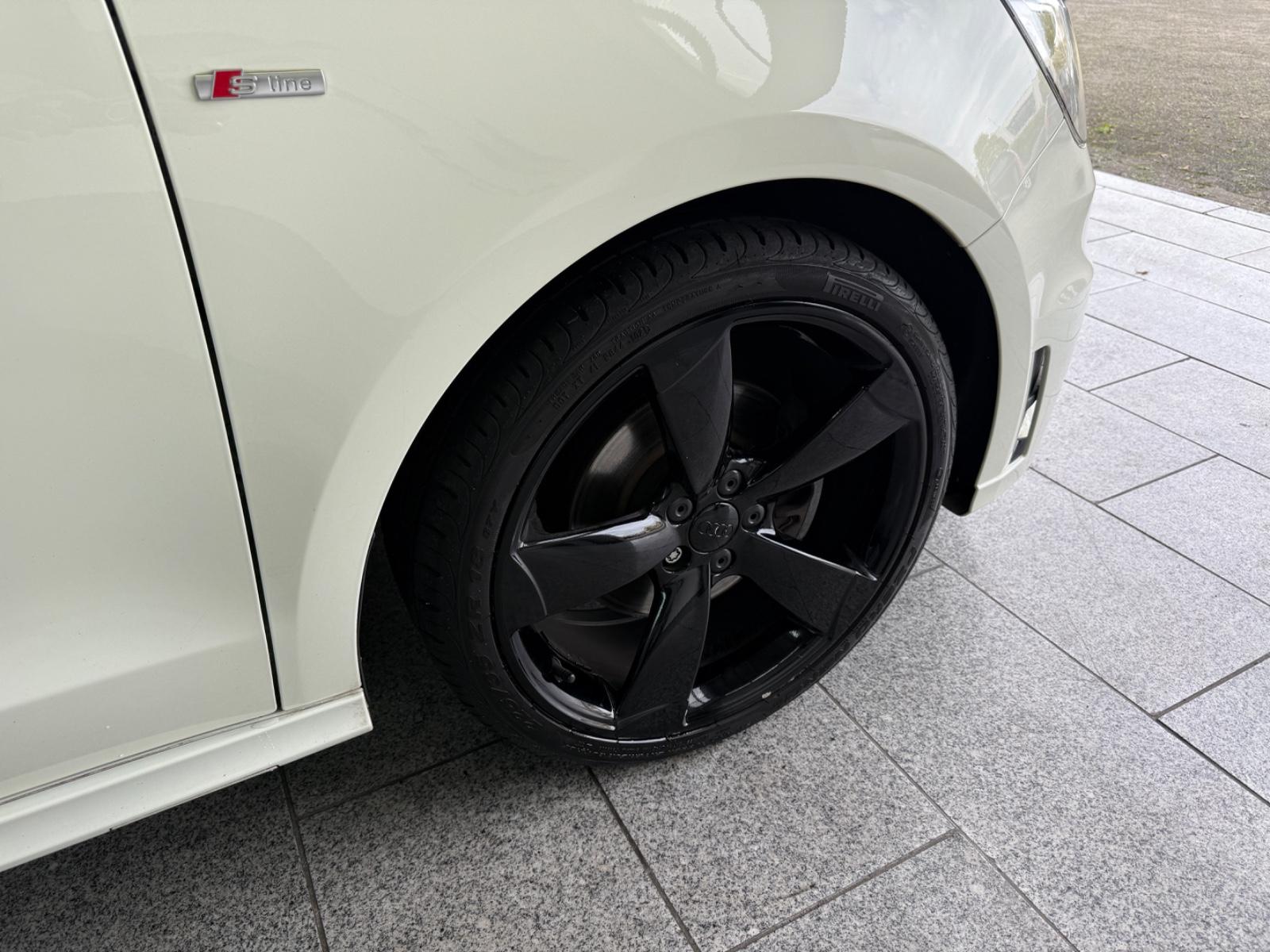 Audi A1 1.4 TFSI*S lINE*AUTO*PANO*NAVI*BOSE*BI-XN*SHZ