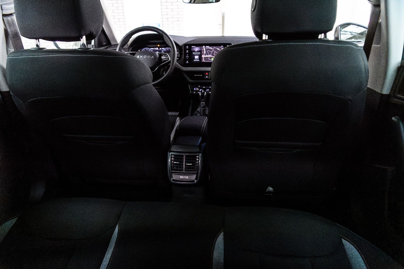 Fahrzeugabbildung SKODA Kamiq TSI Selection +RFK +SZH +LED +AHK