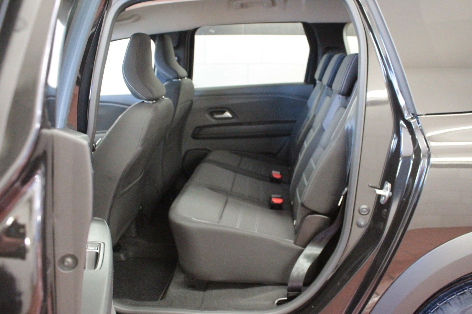 Fahrzeugabbildung Dacia Jogger Hybrid 140 Expression*7-Sitzer*