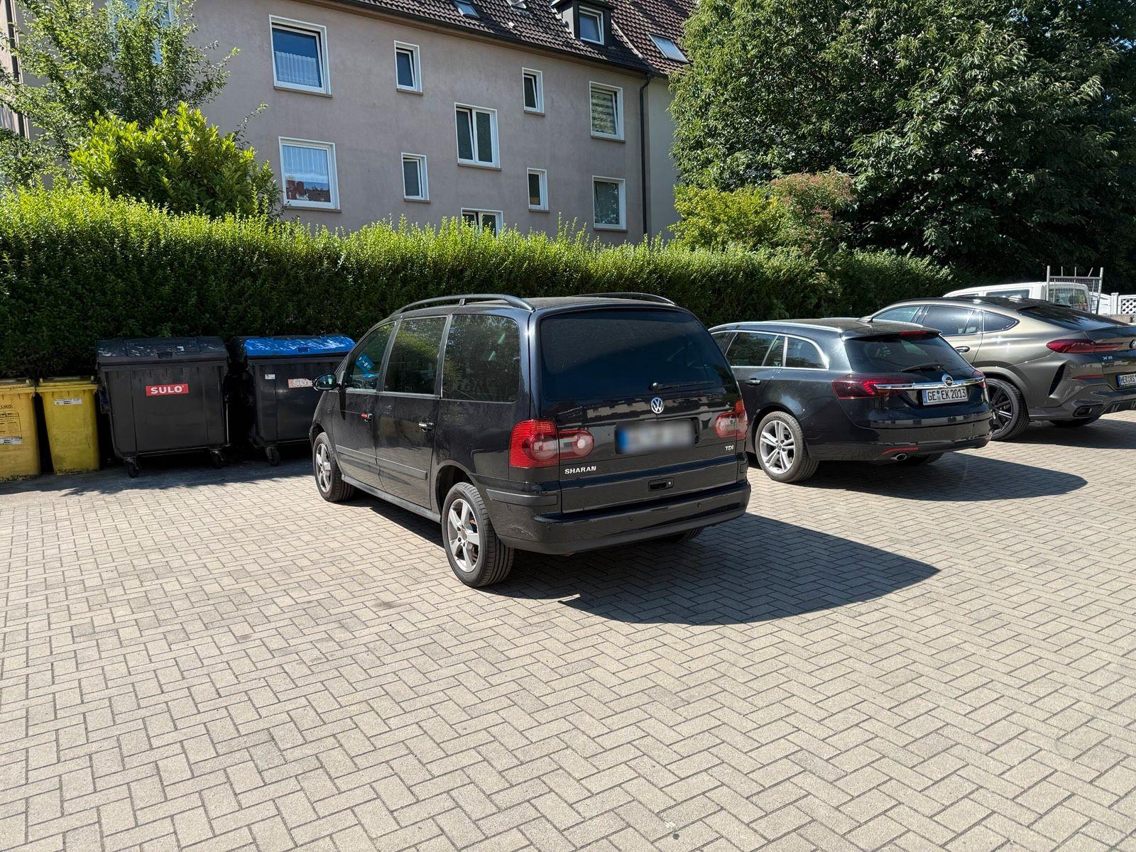 Volkswagen Sharan 2009 — interior