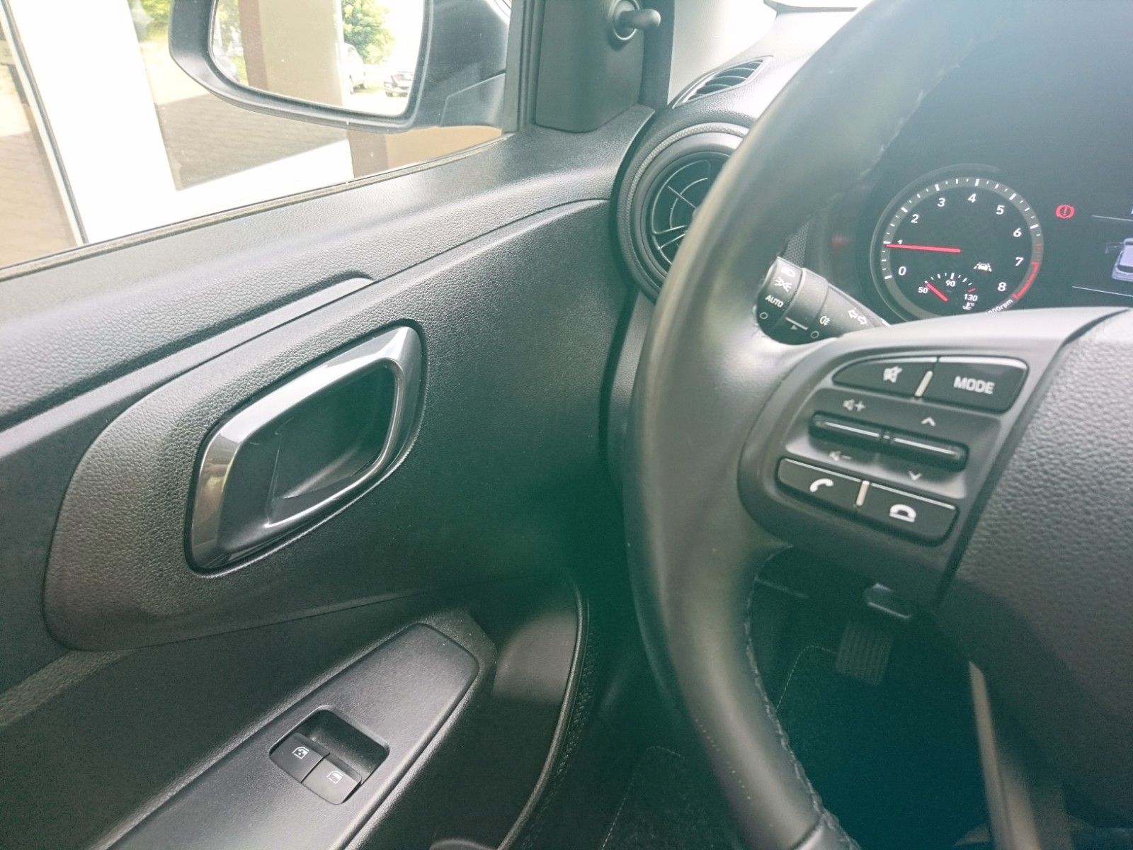 Fahrzeugabbildung Hyundai NEW  i10 1.0 SELECT  SHZ PDC Lenkradhzg
