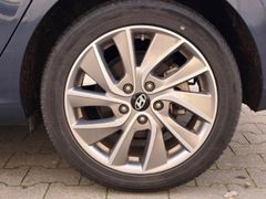 Fahrzeugabbildung i30 Passion +