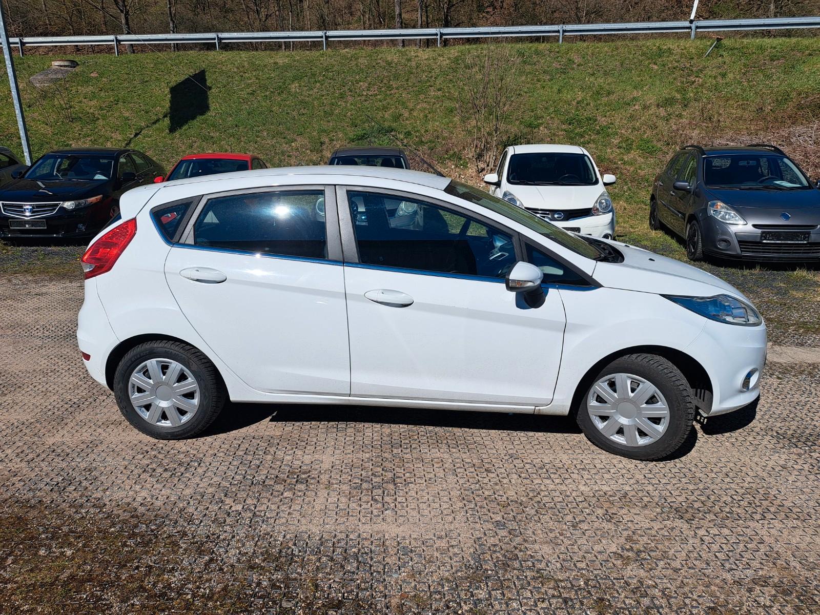 Ford Fiesta Titanium Klima PDC Sitzheizung 70.900 km