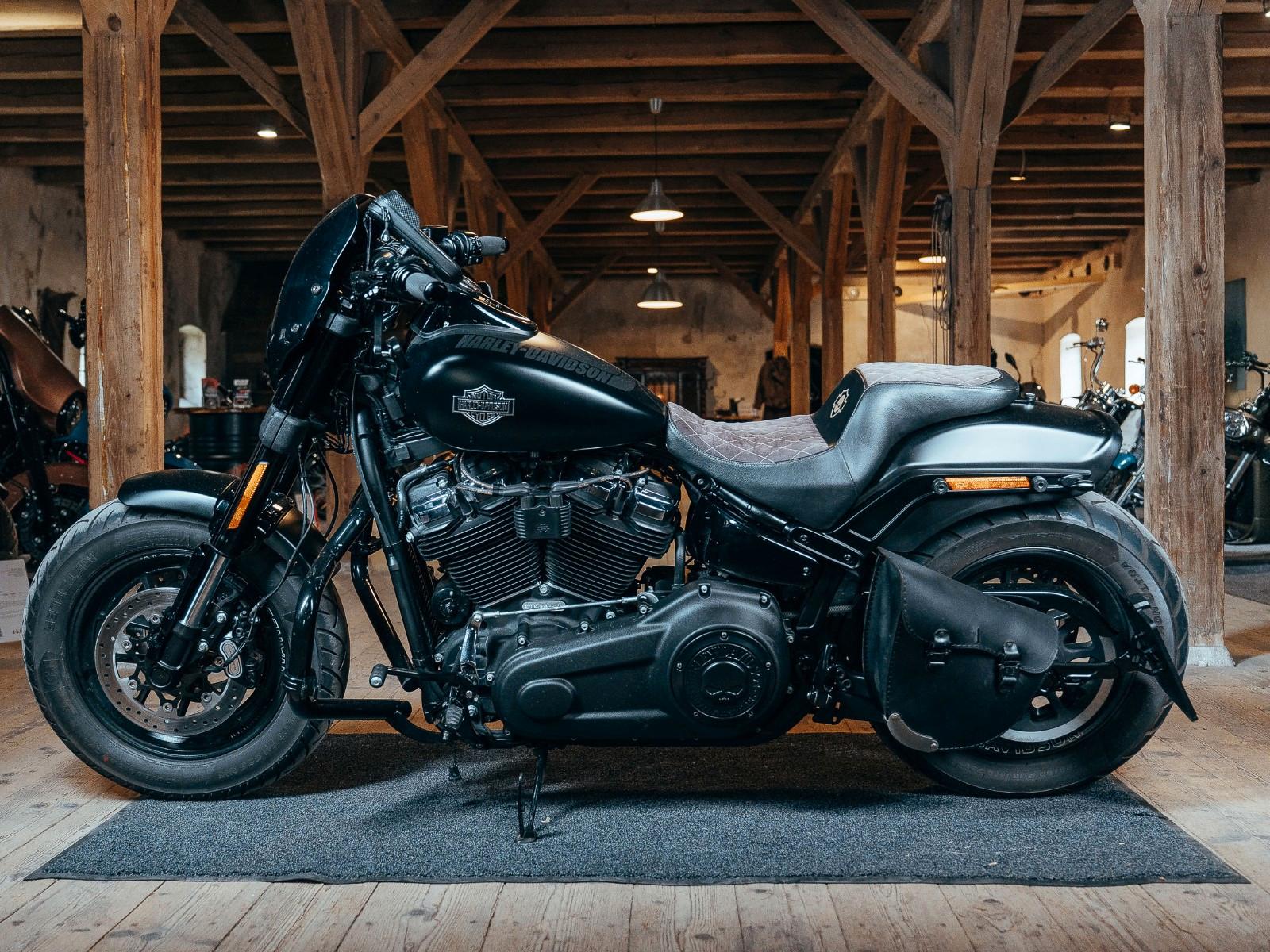 Harley-Davidson FXFBS SOFTAIL FAT BOB 114