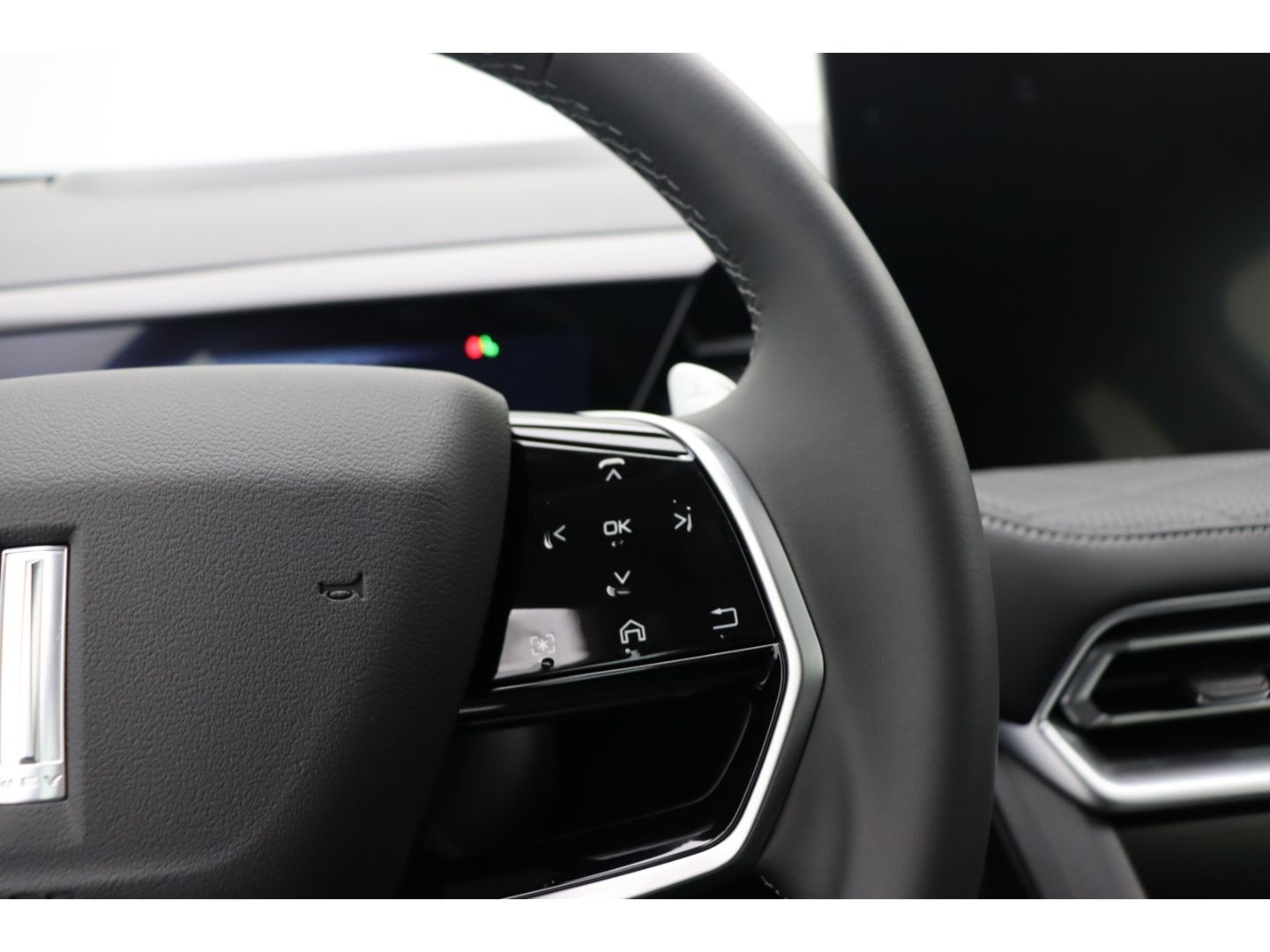 Fahrzeugabbildung GWM Wey 03 2.0 Premium PHEV 360 Kamera Elektr. Heckk