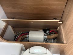 BUERSTNER Premio Plus 410TS-Hubbett-Dachklima-Mover-Markis