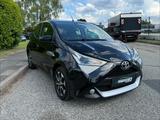 Toyota Aygo AYGO x-play Team D - schwarze Toyota Aygo (X)