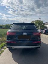 Audi Q7 3.0 TDI quattro tiptronic - - Audi Q7 Gebrauchtwagen in Frankfurt