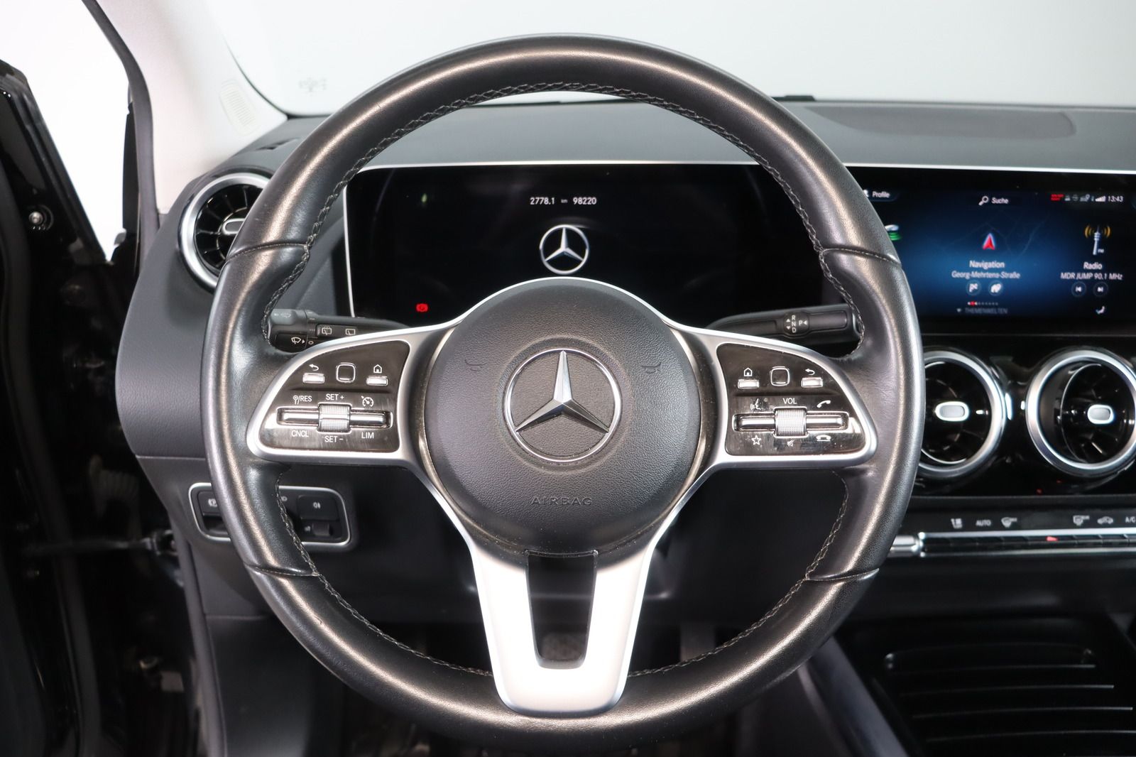 Fahrzeugabbildung Mercedes-Benz B 200 * LED * Navi * Leder