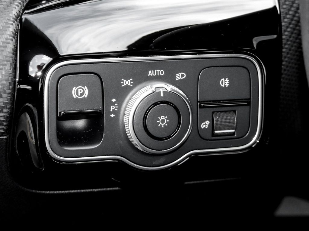 Mercedes-Benz CLA 250 e Coupé |LED|NAVI|KEYL|PANO|AHK|KAM|MBUX