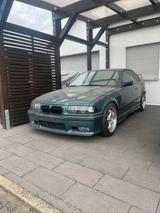 BMW E36 Coupe 320i - BMW 320 mit Benzin-Antrieb: Coupé, Automatik, 320i E36