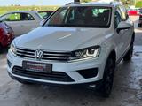 Volkswagen TOUAREG V6 3.0 TDI NAVI AHK BI-XENON PDC SHZ BT - gebrauchte VW Touareg aus dem Jahr 2018