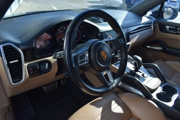 Porsche Cayenne - 11