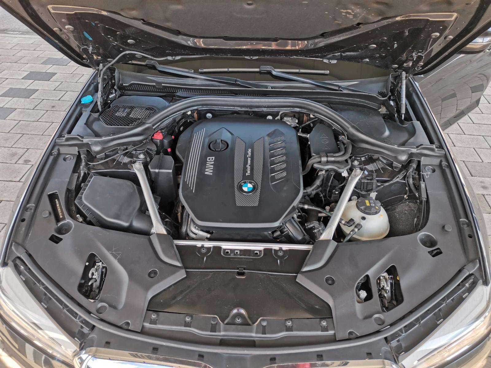BMW 530d xDrive Sport Line 
