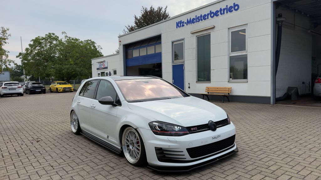 Image of Volkswagen Golf