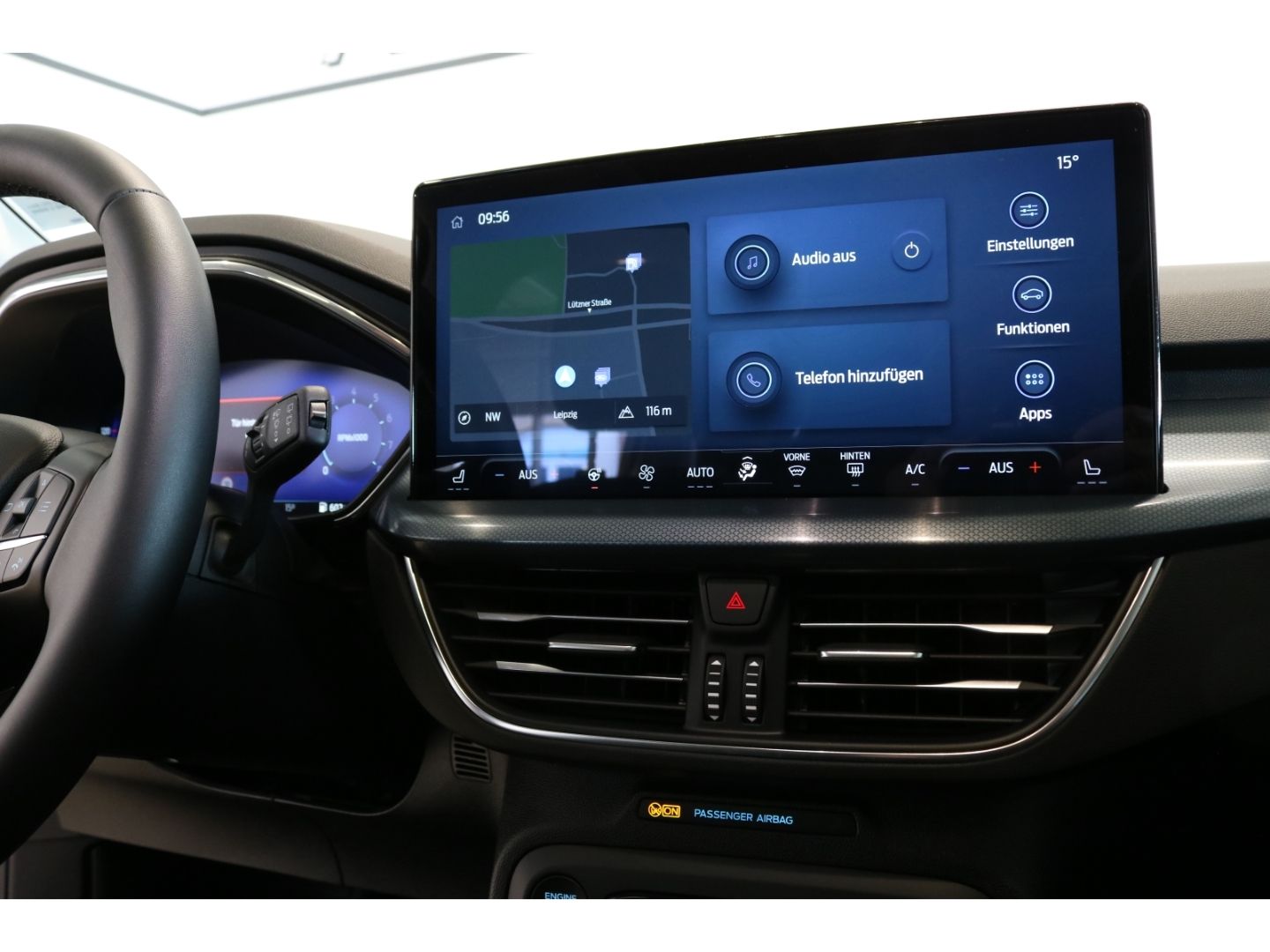 Fahrzeugabbildung Ford Focus Active X Schiebdach LED DAB totWinkel ASS
