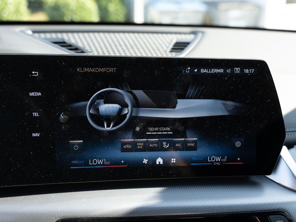 BMW X1 xDrive30e M-Sport PANO AHK HUD 360° LED ACC foto 22