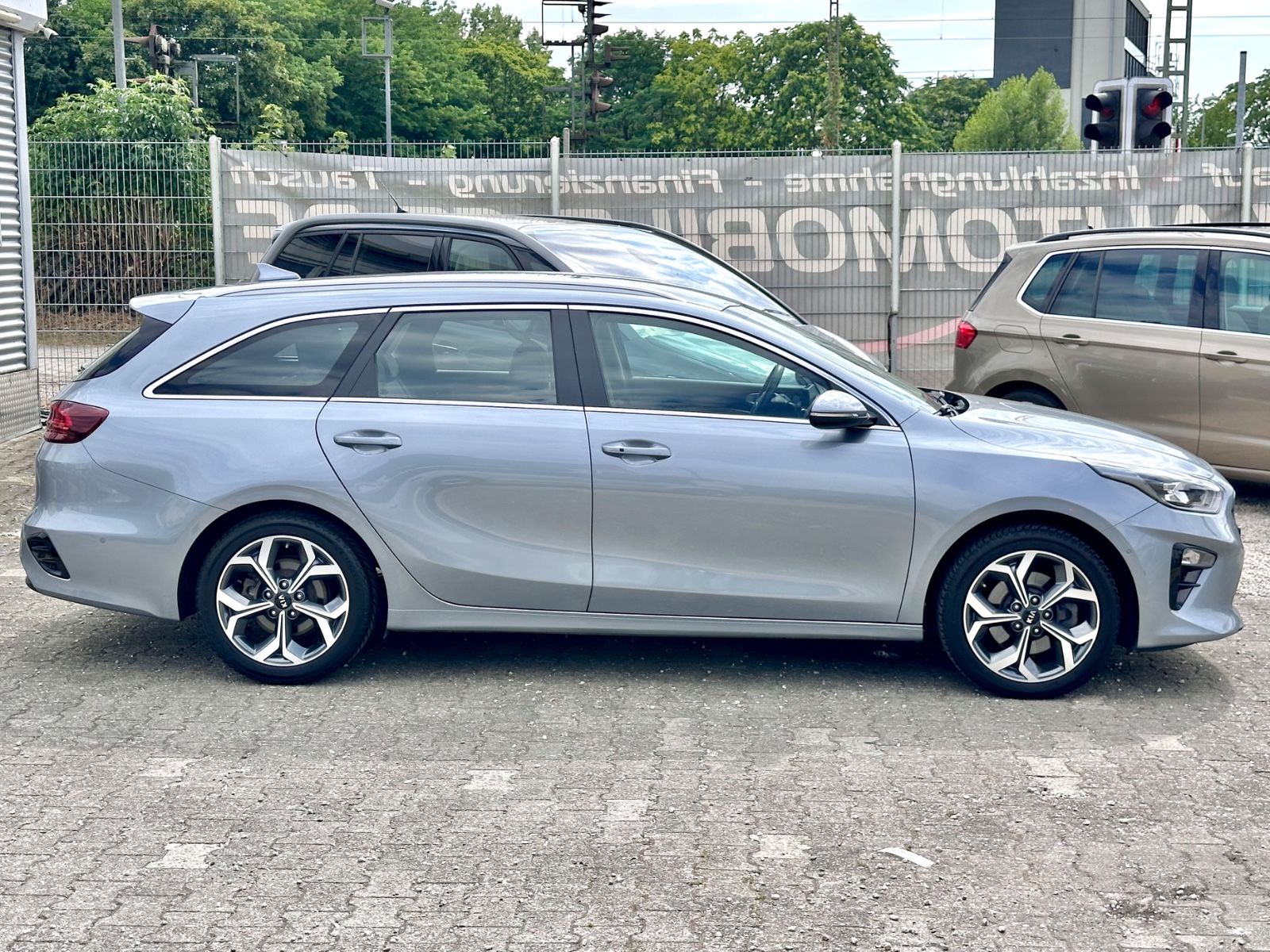 Fahrzeugabbildung Kia cee'd SPORTSWAGON SPIRIT*MOD.2019+AHK*